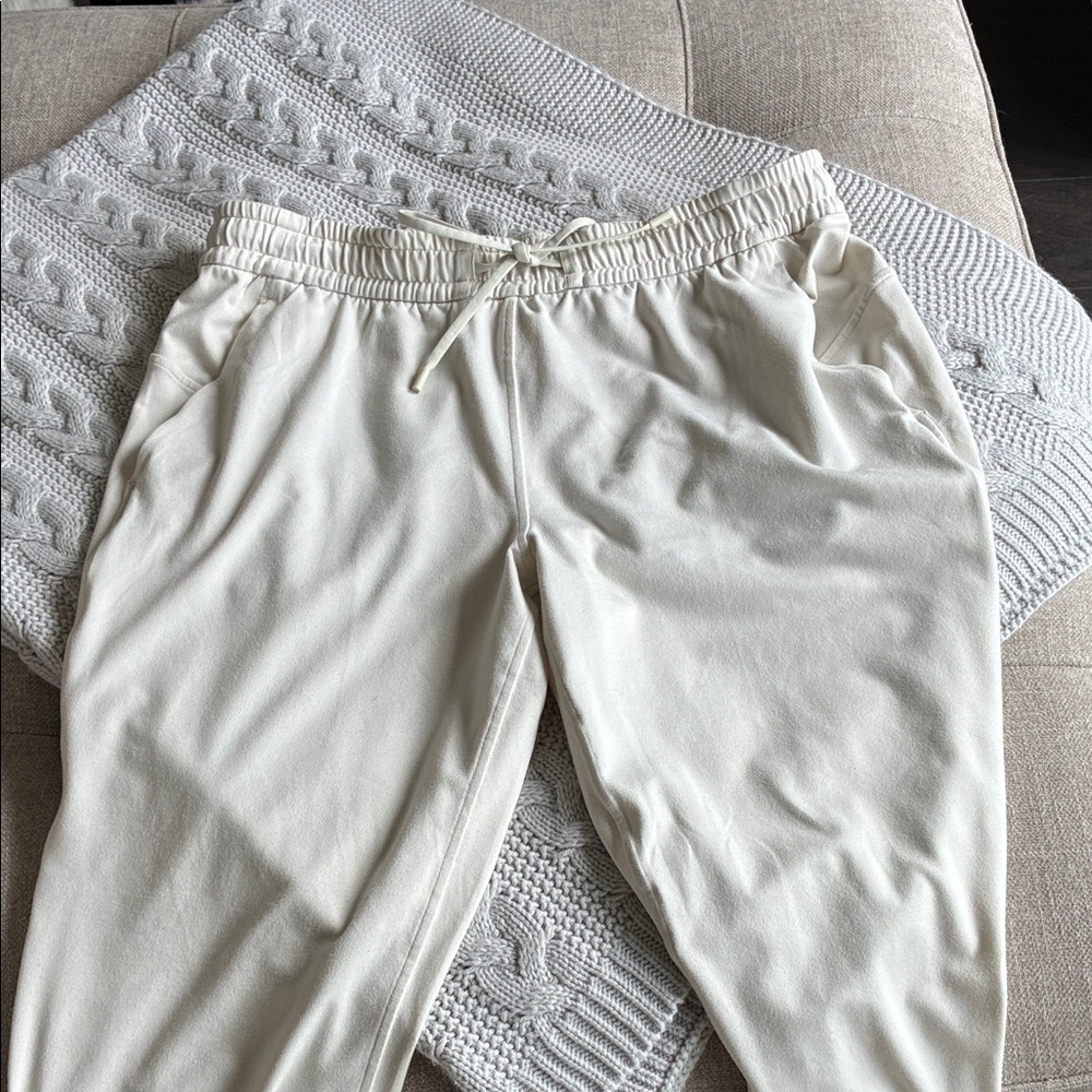 Lululemon Athletica Ivory Joggers Size 10